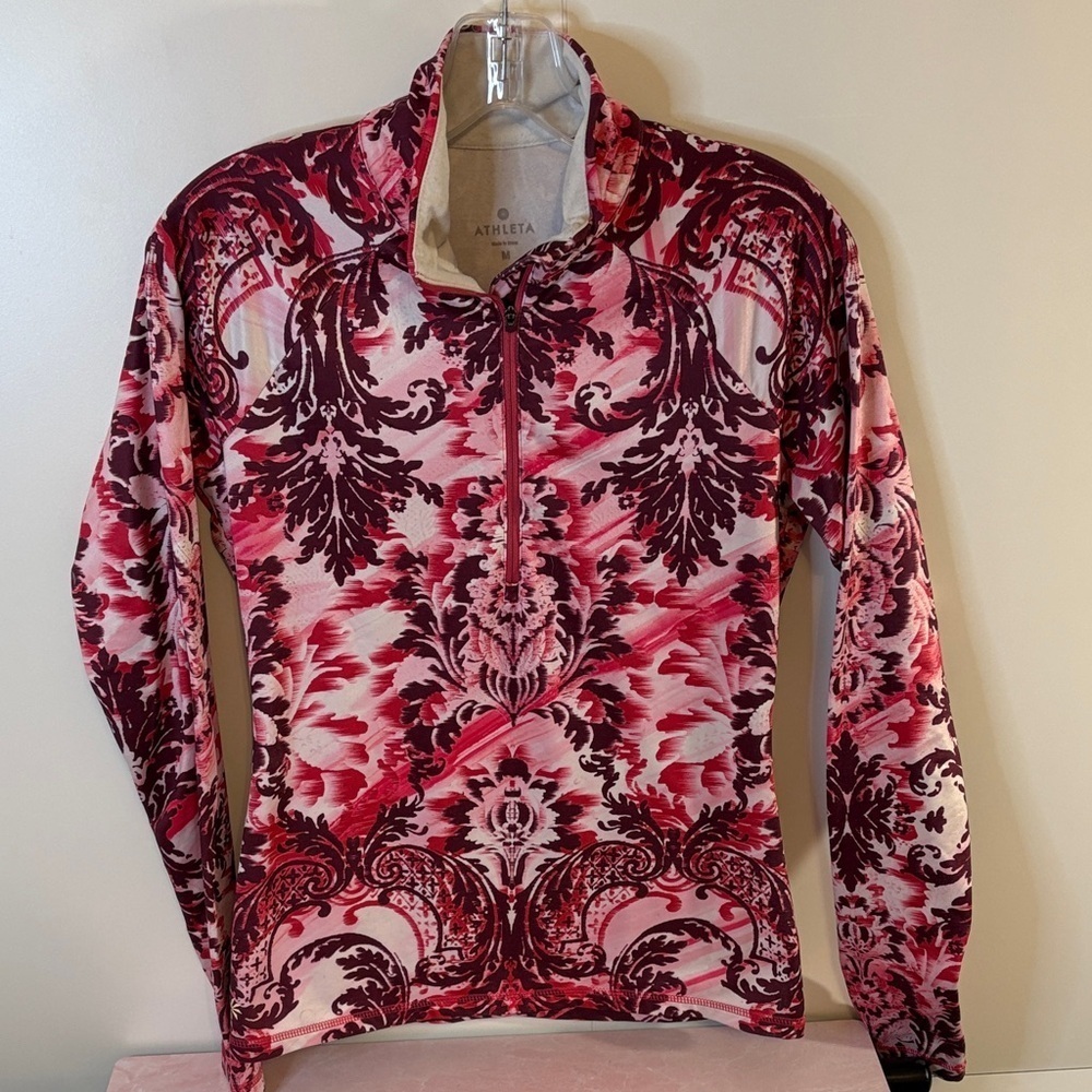 💖Athleta Burgundy and Pink Patterned Top